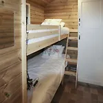 Treehouse Cabin בית נופש *