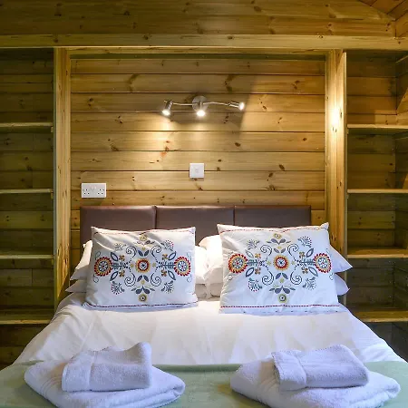 Treehouse Cabin Westward