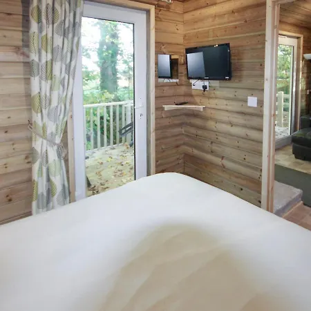 Treehouse Cabin